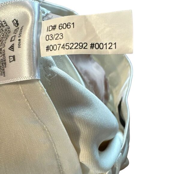 Express White Cream Super High Waisted Satin Cargo Ankle Pants - Picture 8 of 11